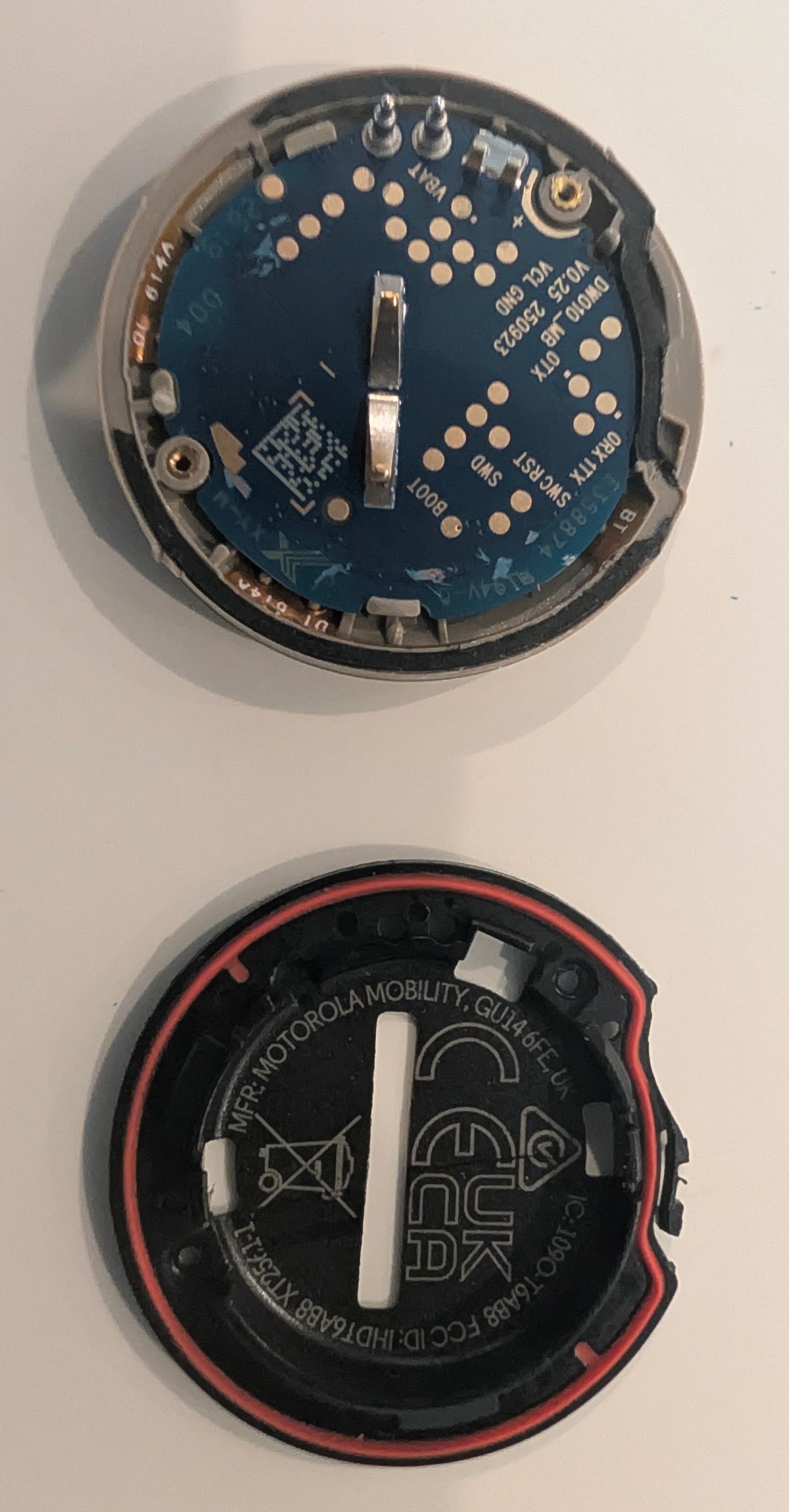 Front view of opened seal