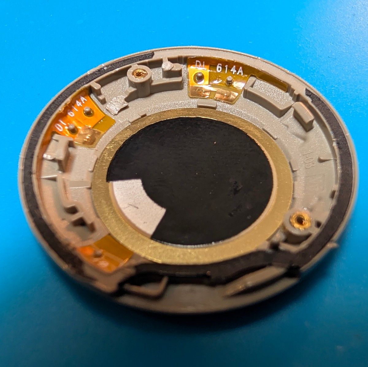 Casing perspective view showing the UWB antennas and speaker